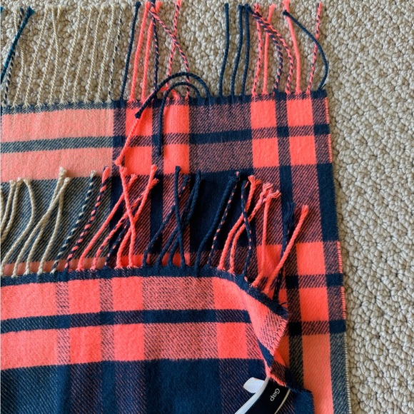 Soft Oversized Blanket Scarf - Picture 7 of 8